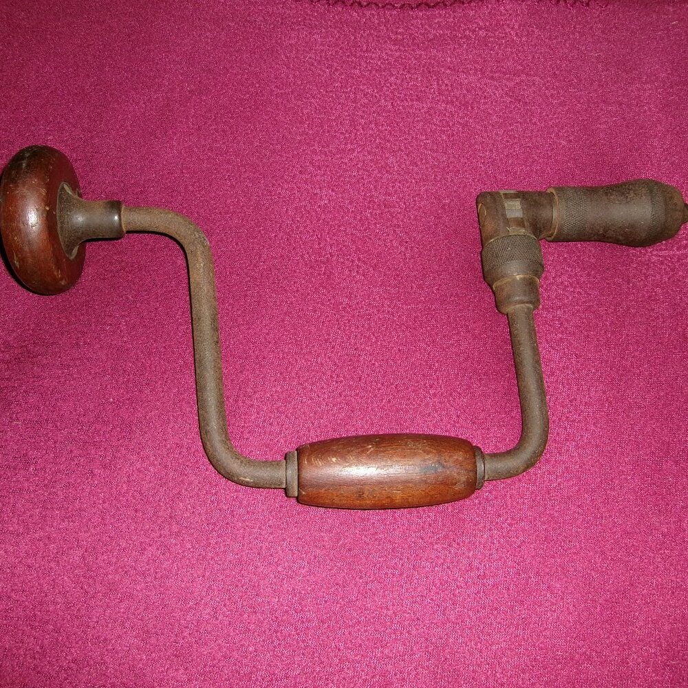 Vintage Bit Brace Hand Drill Universal Jaws Antique Carpentry Woodworking Tool